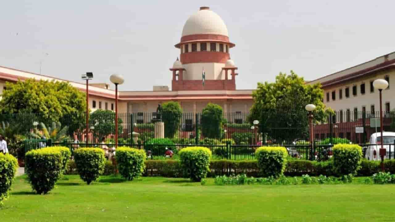 Supreme Court Asks CBSE to Consider Exempting Class 6 from Three-Language Policy; Next Hearing on September 17